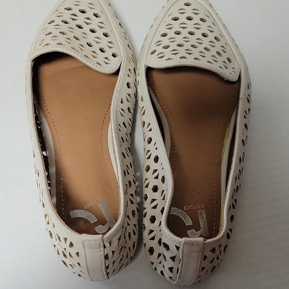 Report Women's Cream Laser-Cut Pointed Flats - Picture 4 of 7